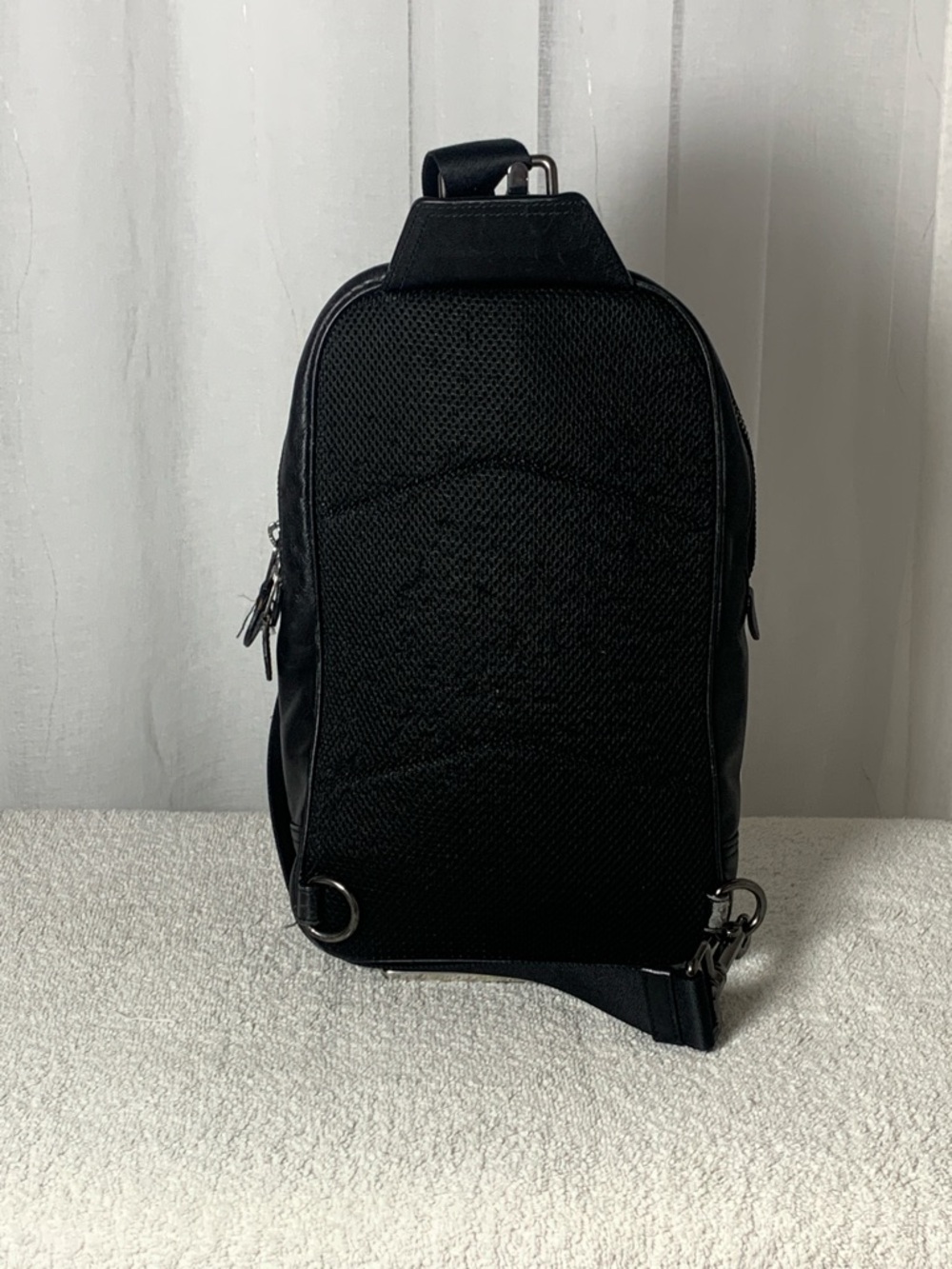 GUC COACH SHOULDER BAG L 8” x H 10” x D 3.75” - Picture 2 of 9